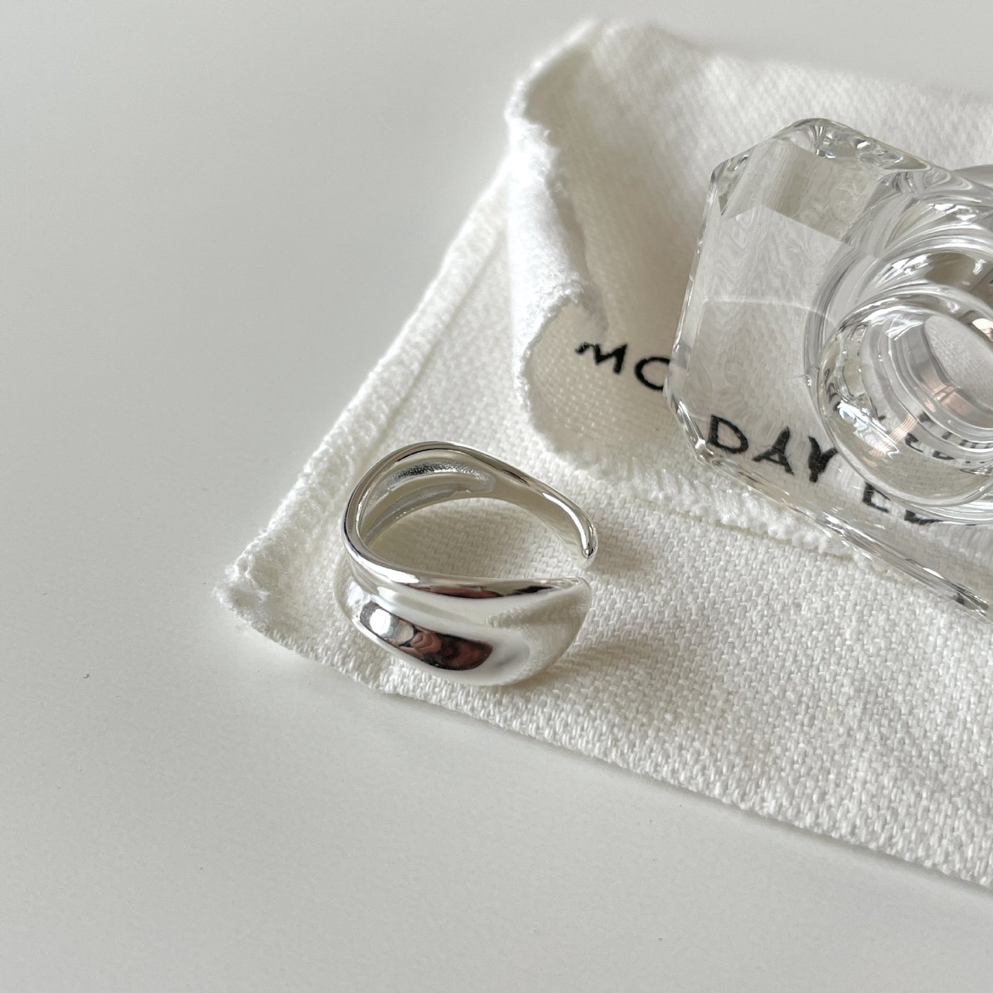 925 Sterling Silver Curved Style Adjustable Ring