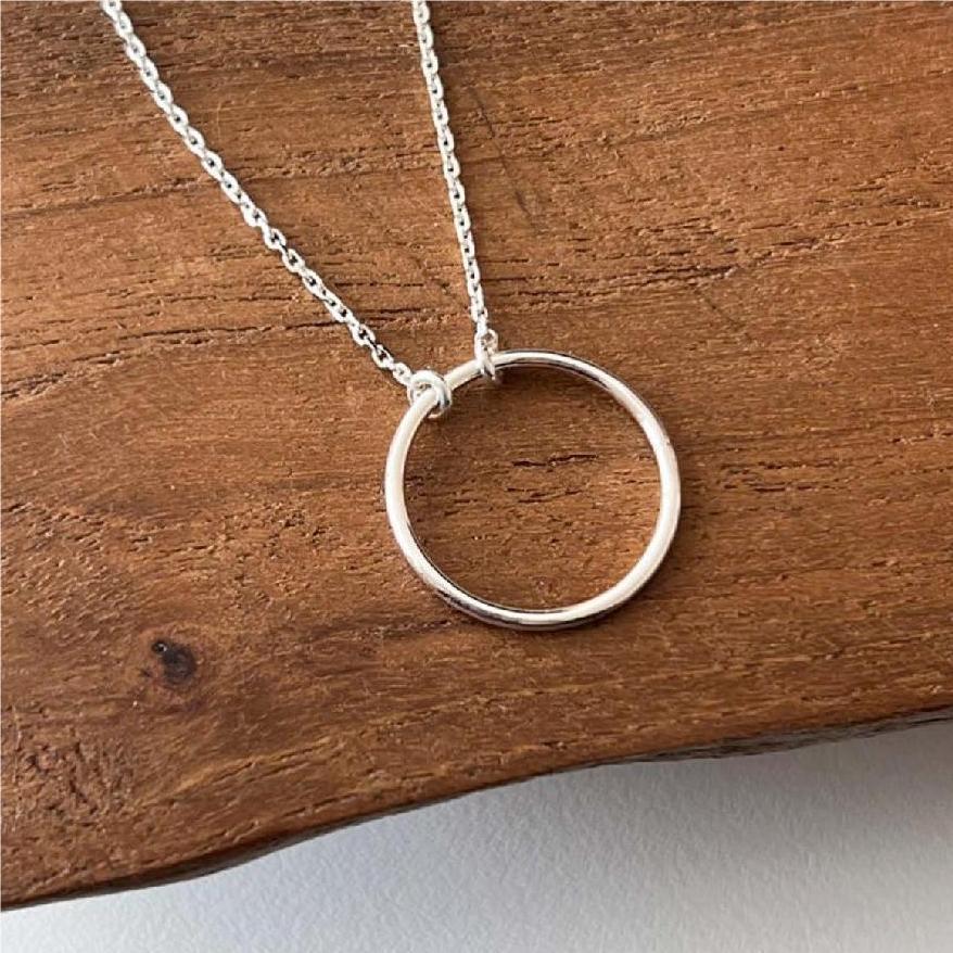 925 Sterling Silver Circle Pendant Necklace