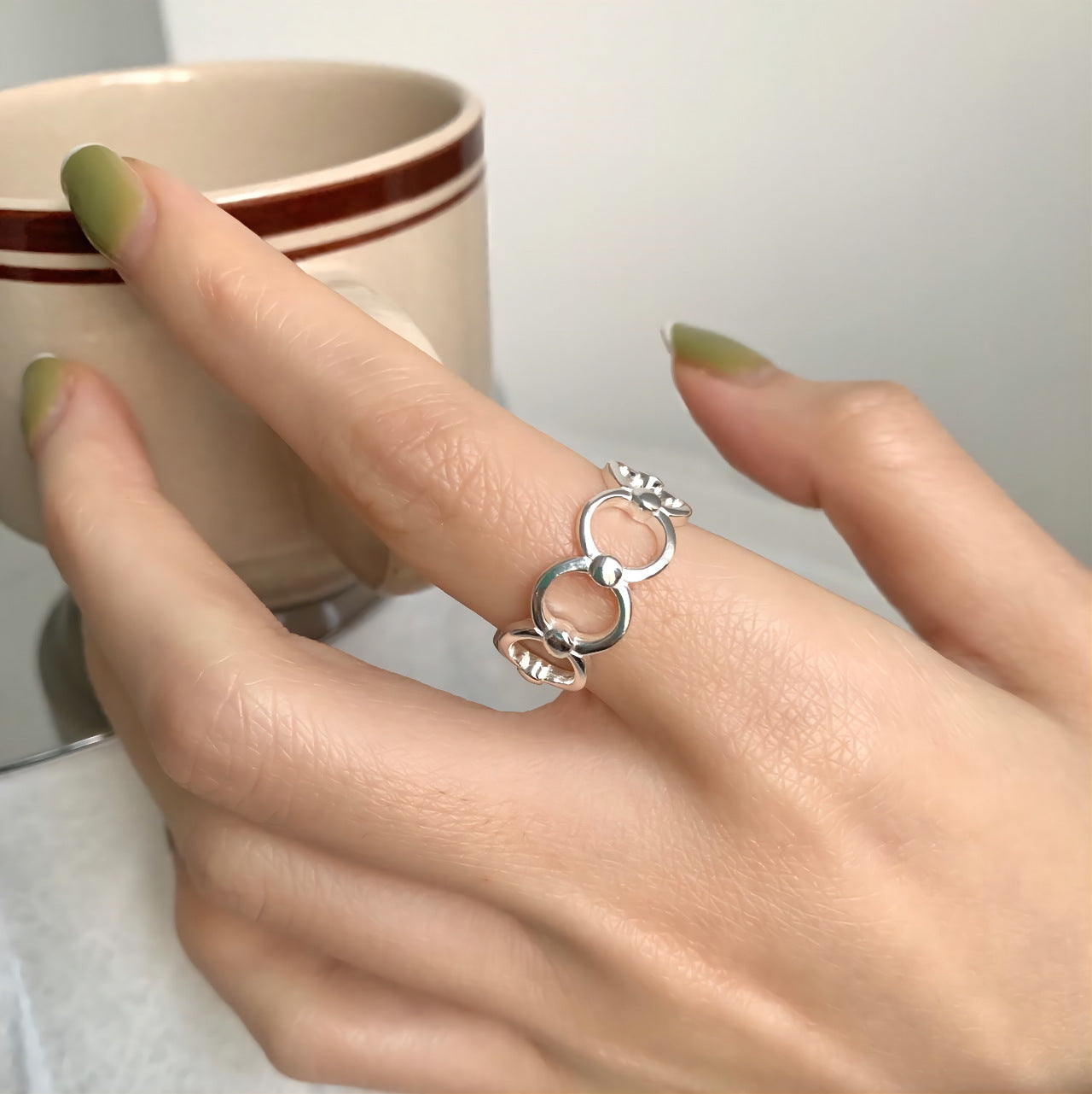 925 Sterling Silver Circular Ring