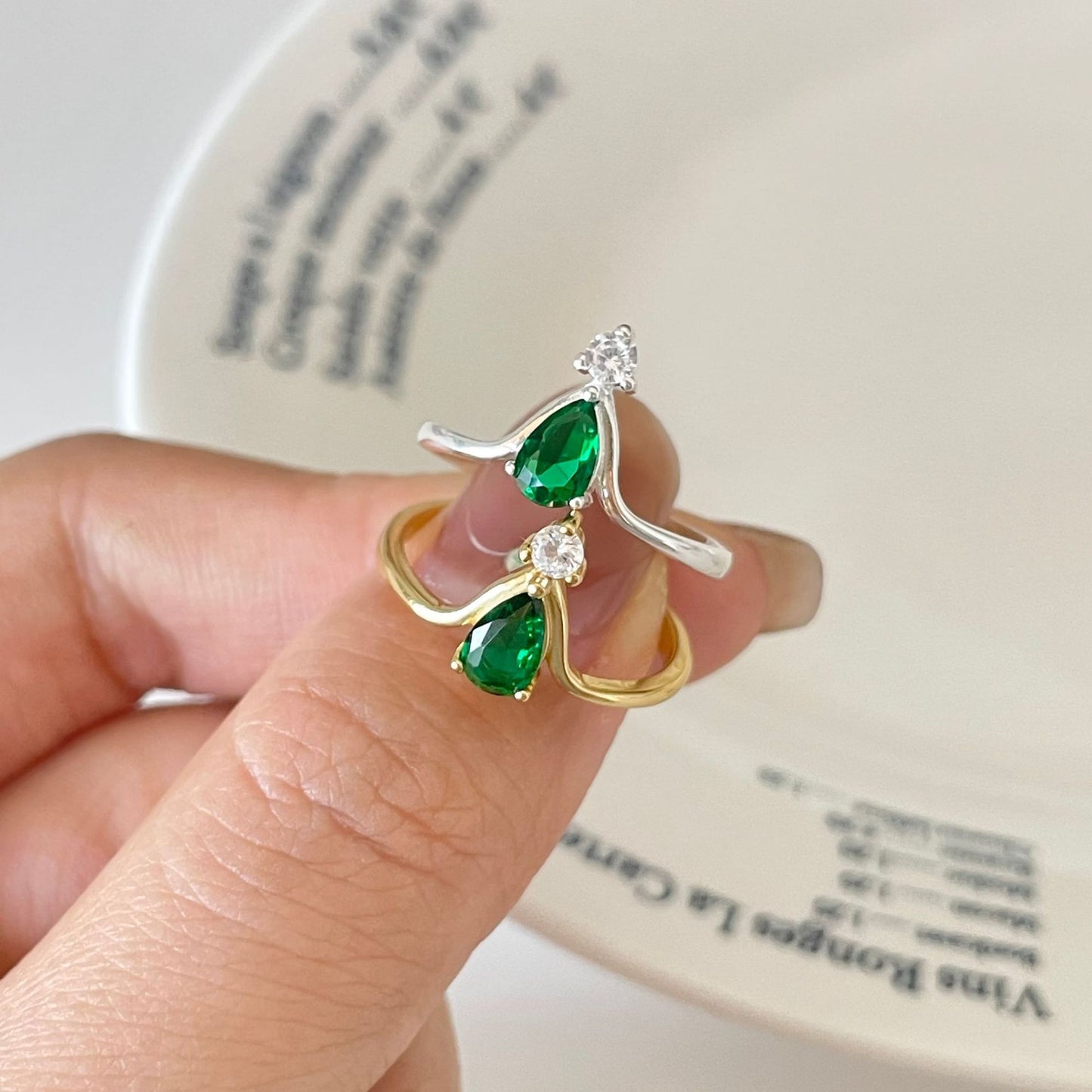 925 Sterling Silver Zircons Ring