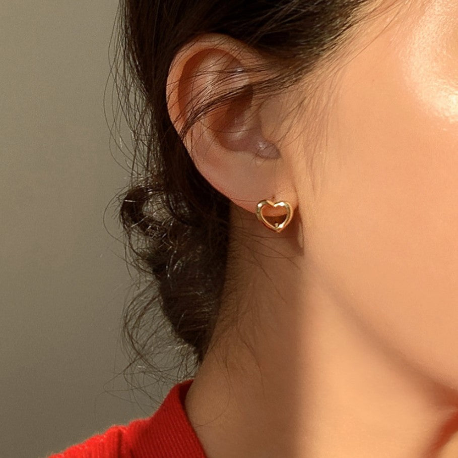 925 Sterling Silver Heart Shape Earrings