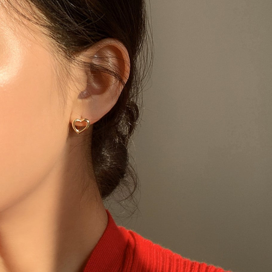 925 Sterling Silver Heart Shape Earrings