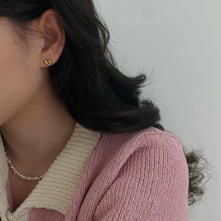 925 Sterling Silver Chic Heart Stud Earrings