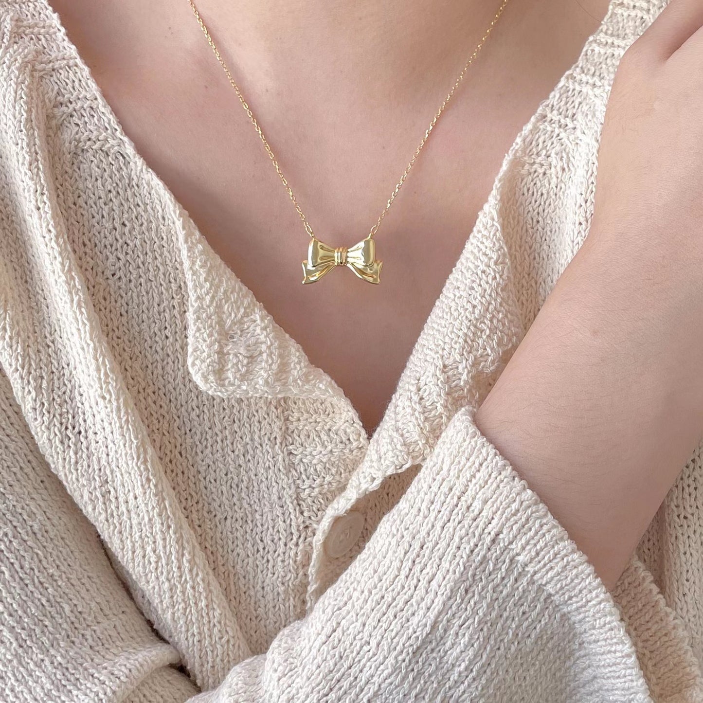 925 Sterling Silver Bow Pendant Necklace