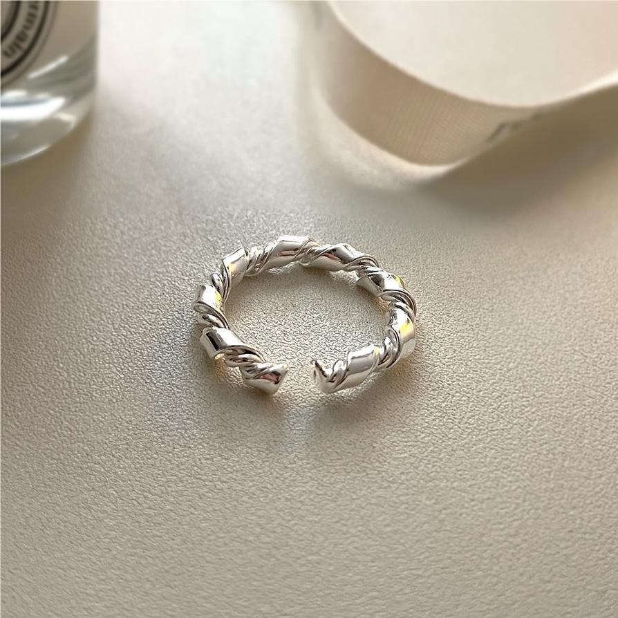 925 Sterling Silver Twisted Ring