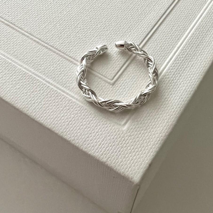 925 Sterling Silver Pleated Ring