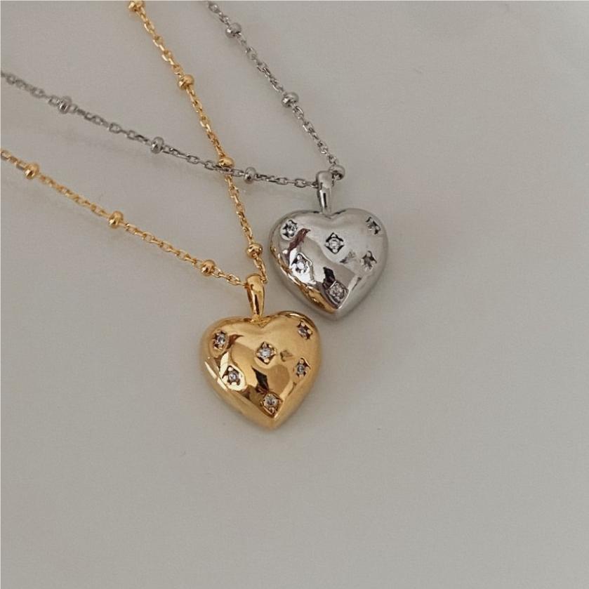 925 Sterling Silver CZ Heart Pendant Necklace