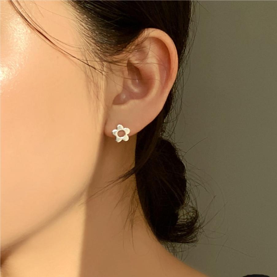 925 Sterling Silver Flower Earring Stud