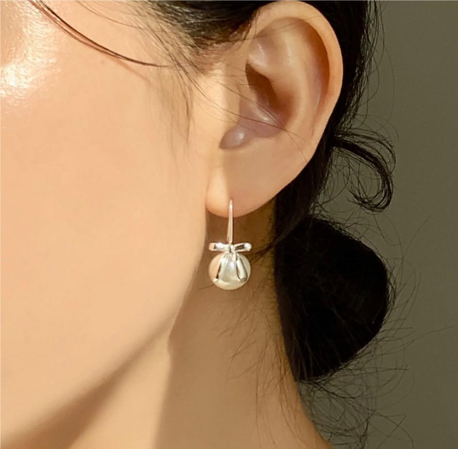 925 Sterling Sliver Earring With Shell Pearls