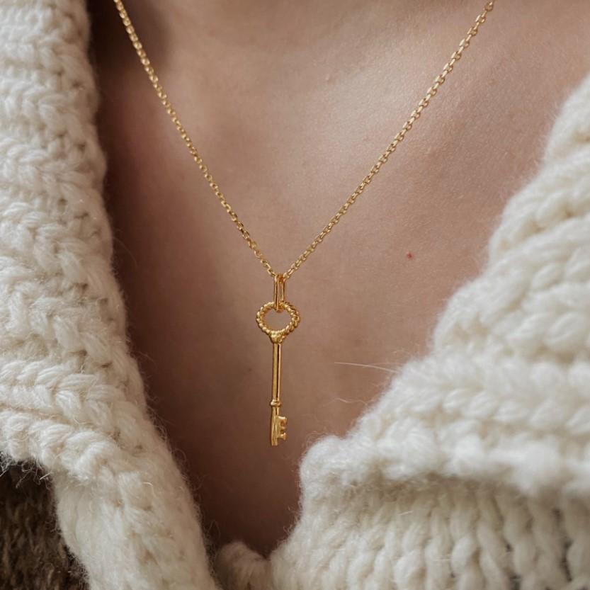 925 Sterling Silver Key Pendant Necklace