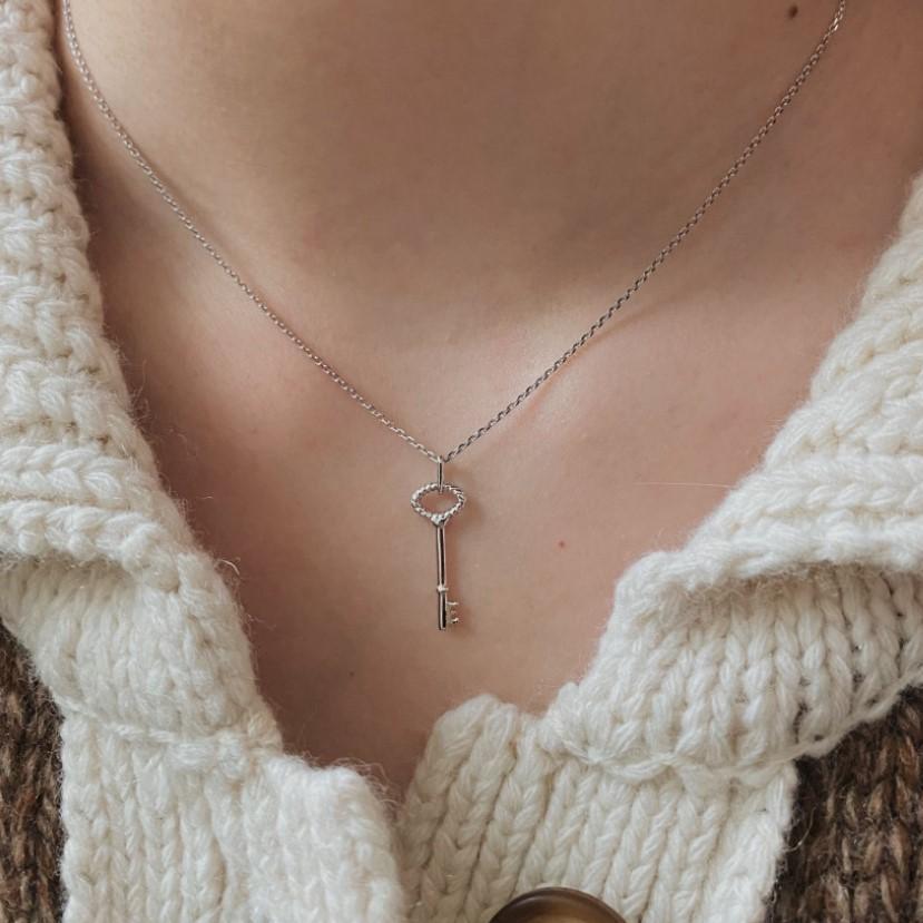 925 Sterling Silver Key Pendant Necklace