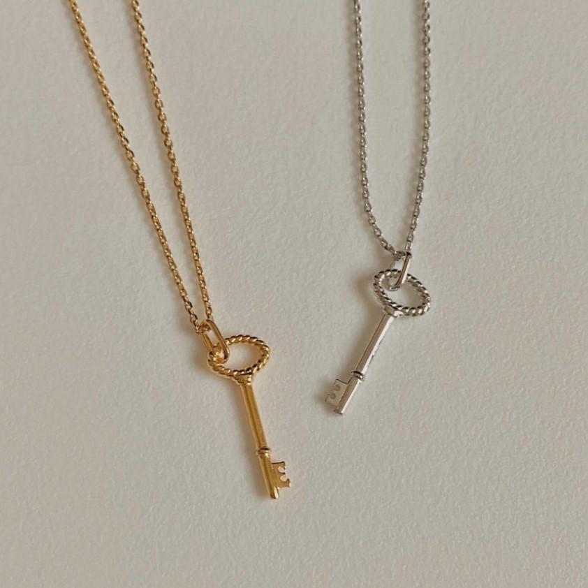 925 Sterling Silver Key Pendant Necklace