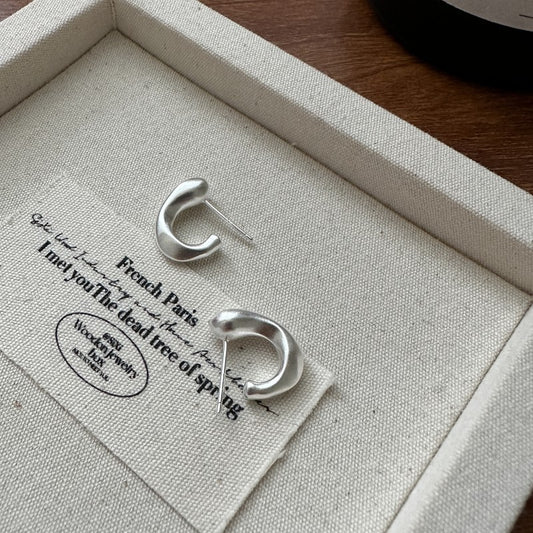 925 sterling silver simple and stylish frosted earring