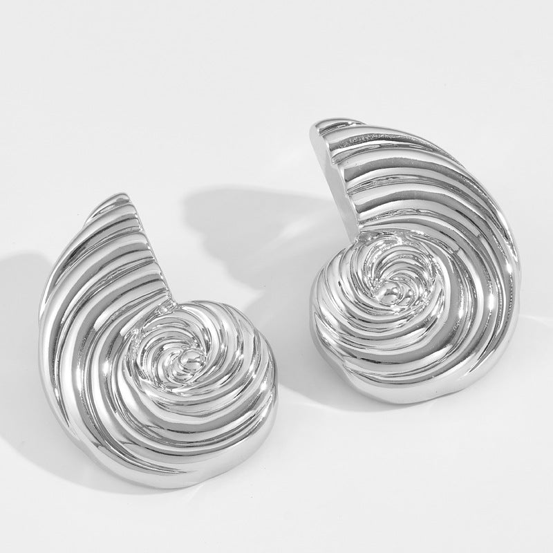 Thread loop line design earring