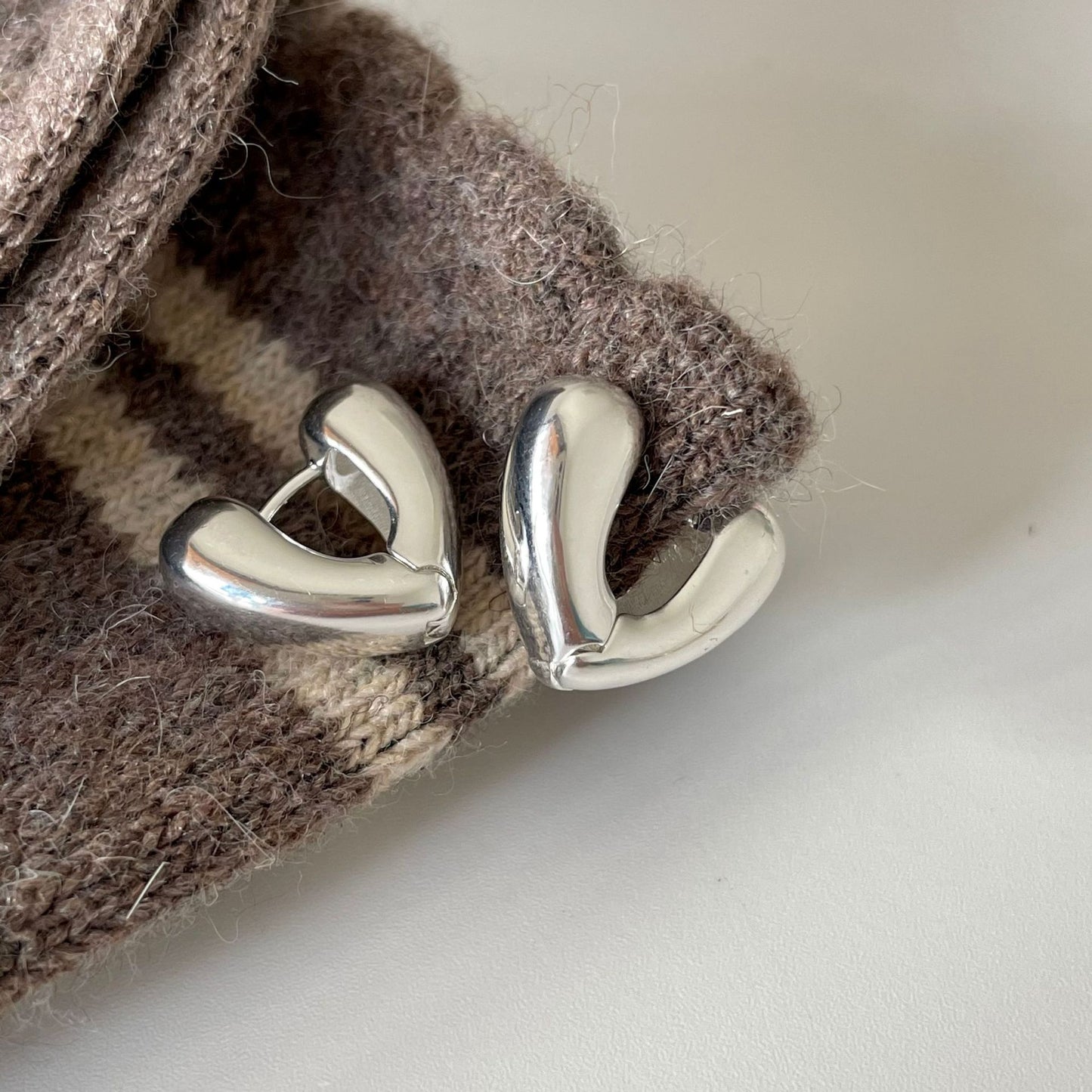 925 Sterling Silver Heart Earrings