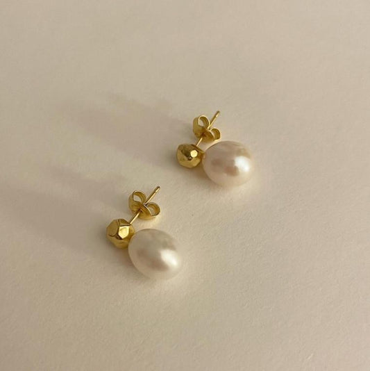 925 Sterling Silver Chic Stud Earrings With Fresh Water Pearls