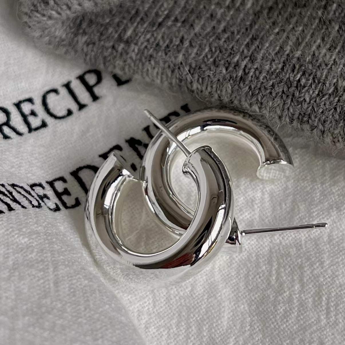 925 Sterling Silver Hollow Hoop Earrings