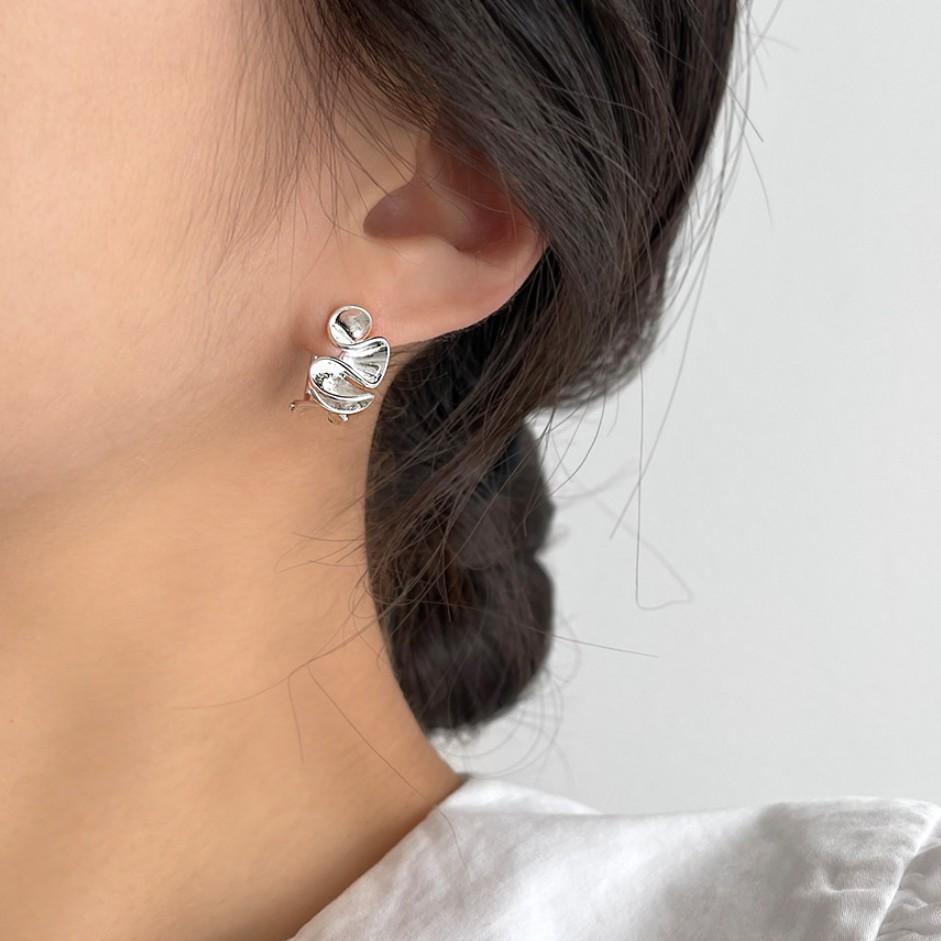 925 Sterling Silver Flower Shape Earrings