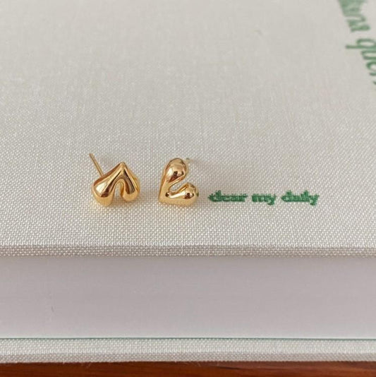 925 Sterling Silver Chic Heart Stud Earrings