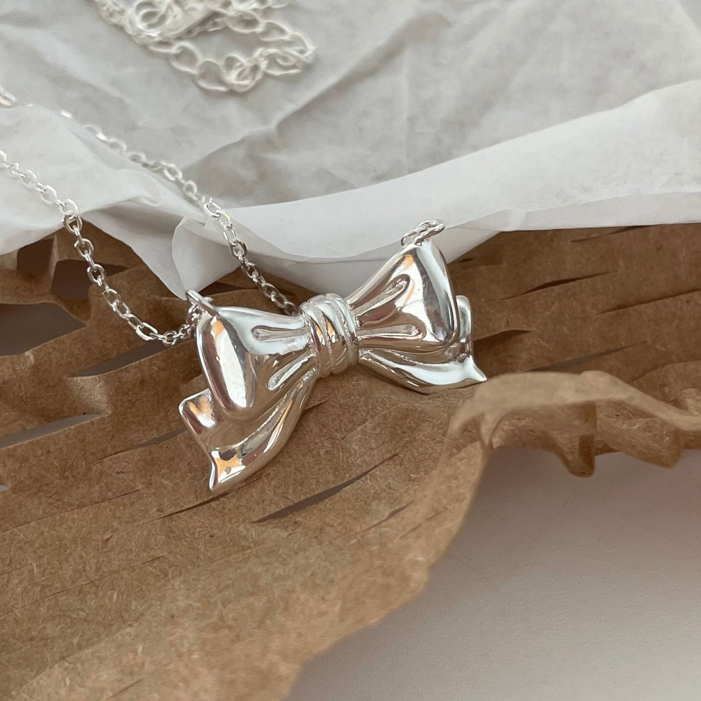 925 Sterling Silver Bow Pendant Necklace