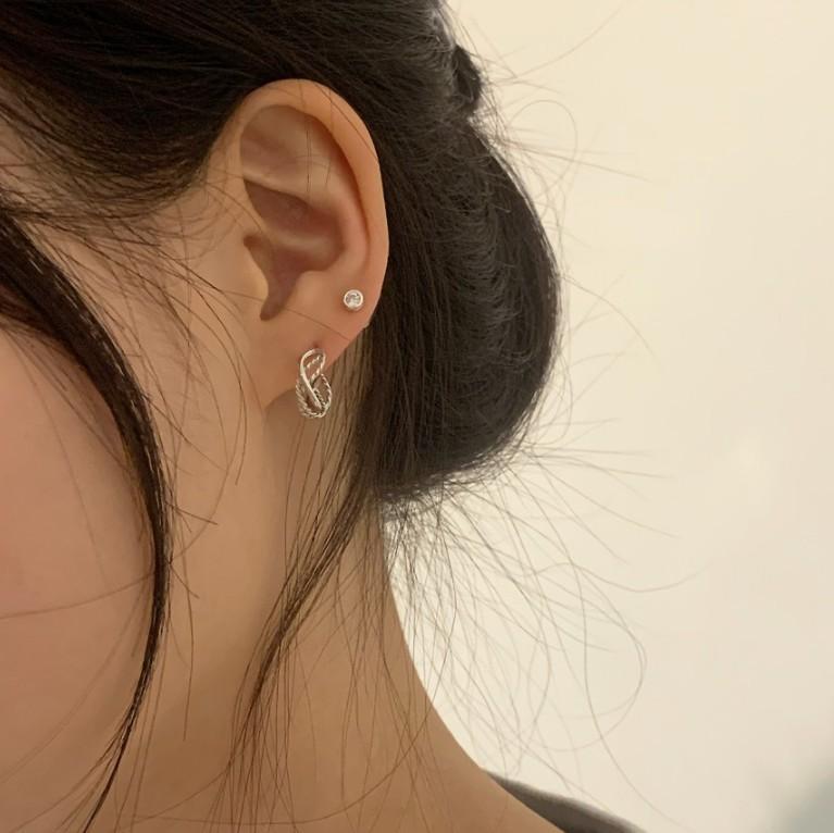 925 Sterling Silver Flower Stud Earrings