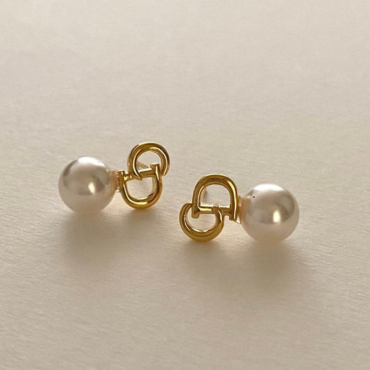 925 Sterling Sliver Earrings With Shell Pearls