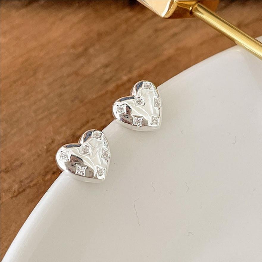 925 Sterling Silver Heart Shape Stud Earrings