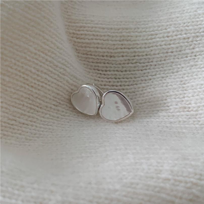 925 Sterling Silver Shell Sweet Heart Earrings