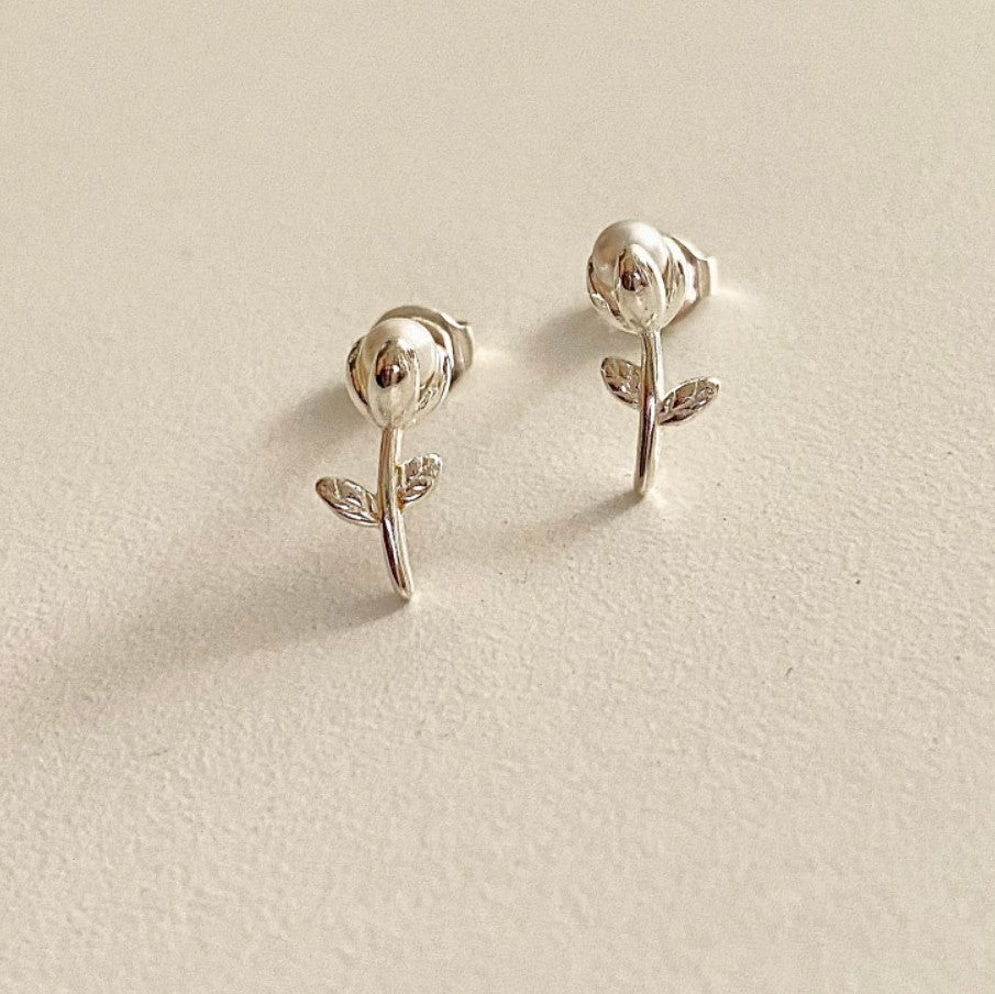 925 Sterling Sliver And Fresh Water Pearl Earrings