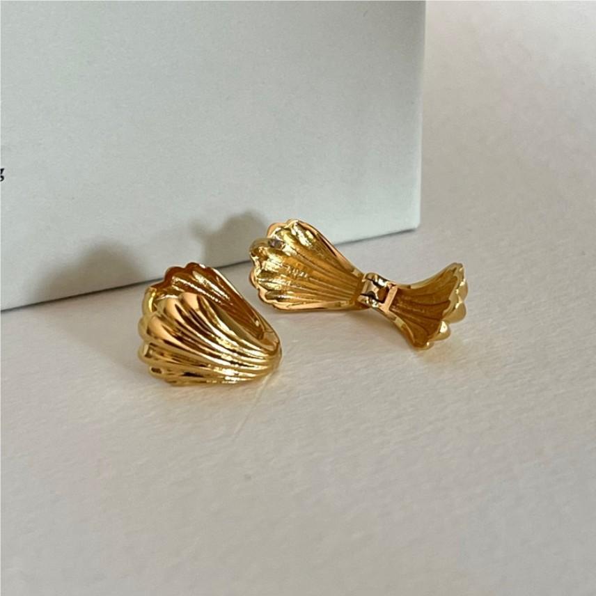 925 Sterling Silver Shell Shape Earrings