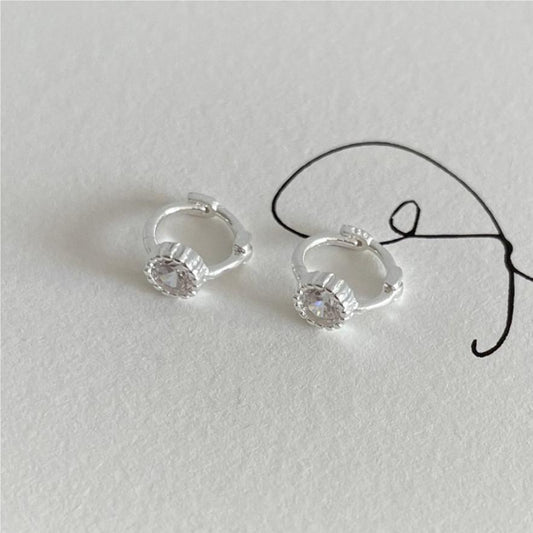 925 Sterling Silver Simple And Stylish Earrings