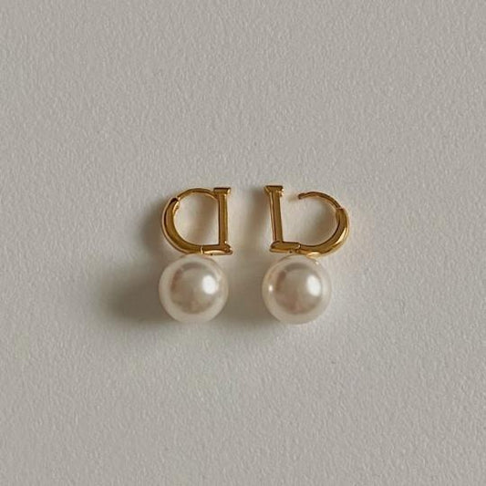 925 Sterling Sliver Earrings With Shell Pearls