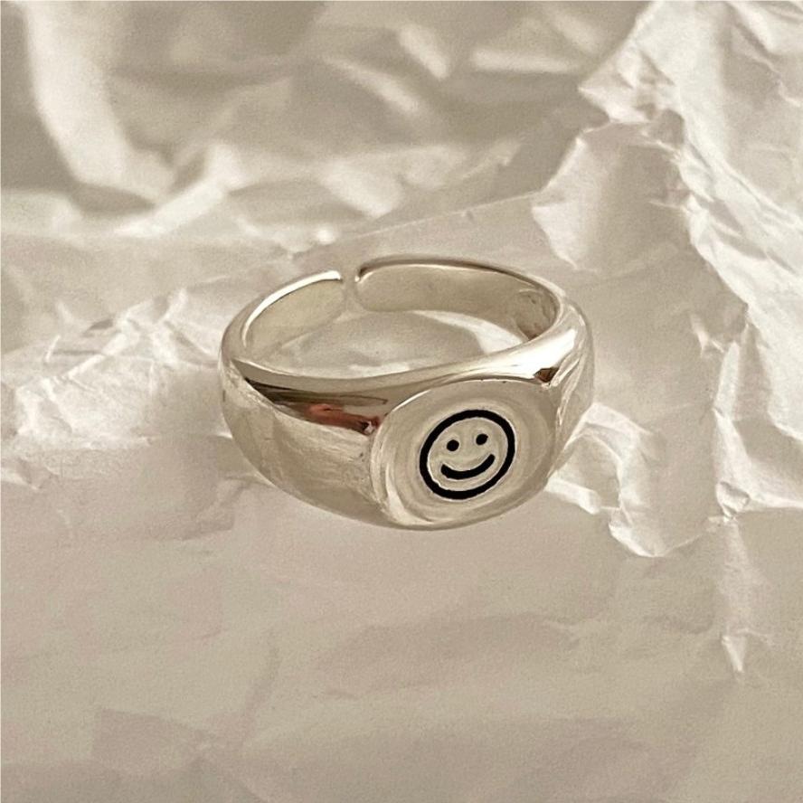 925 Sterling Silver Smiley Face Ring